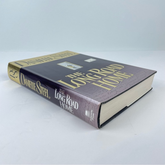 4 for $20 Danielle Steel The Long Road Home - Picture 2 of 4